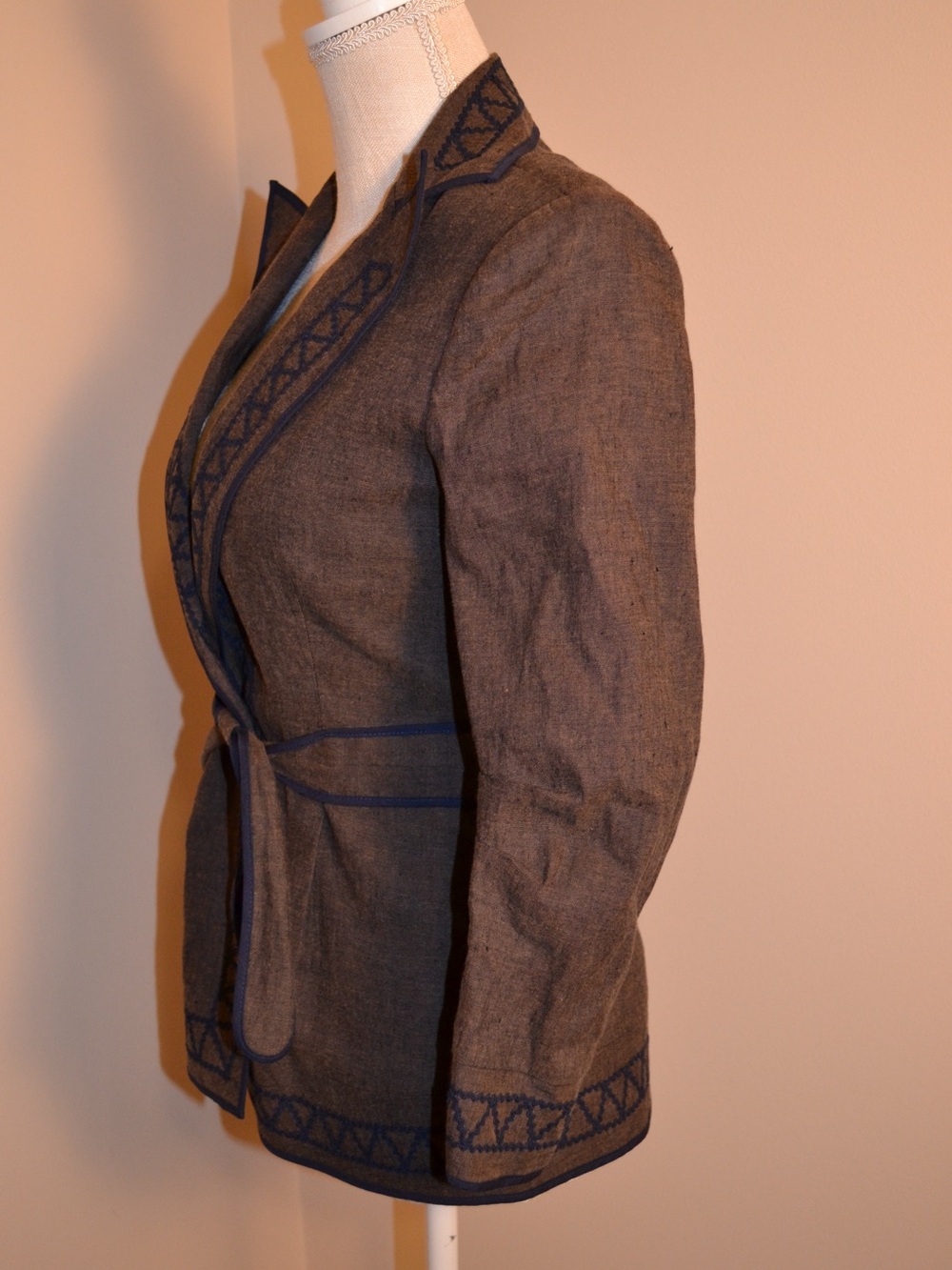 BCBGMaxAzria Brown Blazer with Navy Trim and Belt - Picture 4 of 7